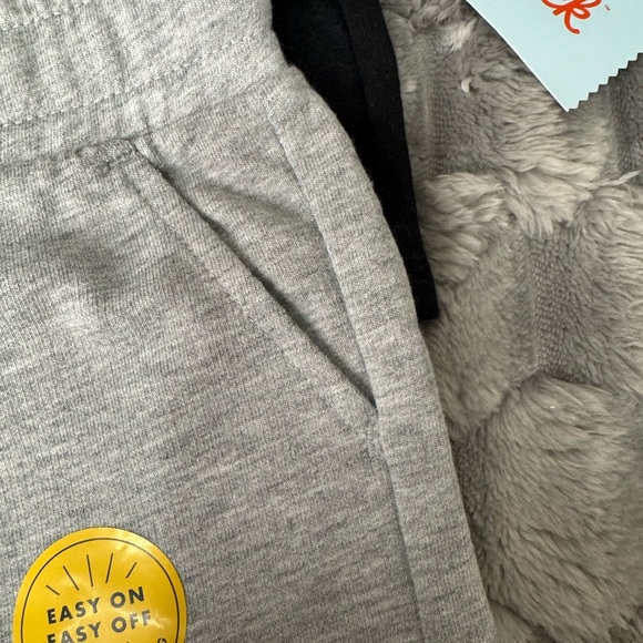 Cat & Jack Gray and Black Athletic Shorts Size 2T, NWT - Picture 3 of 7